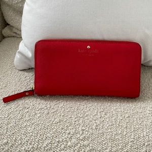 Kate spade cedar street wallet in cherry liqueur